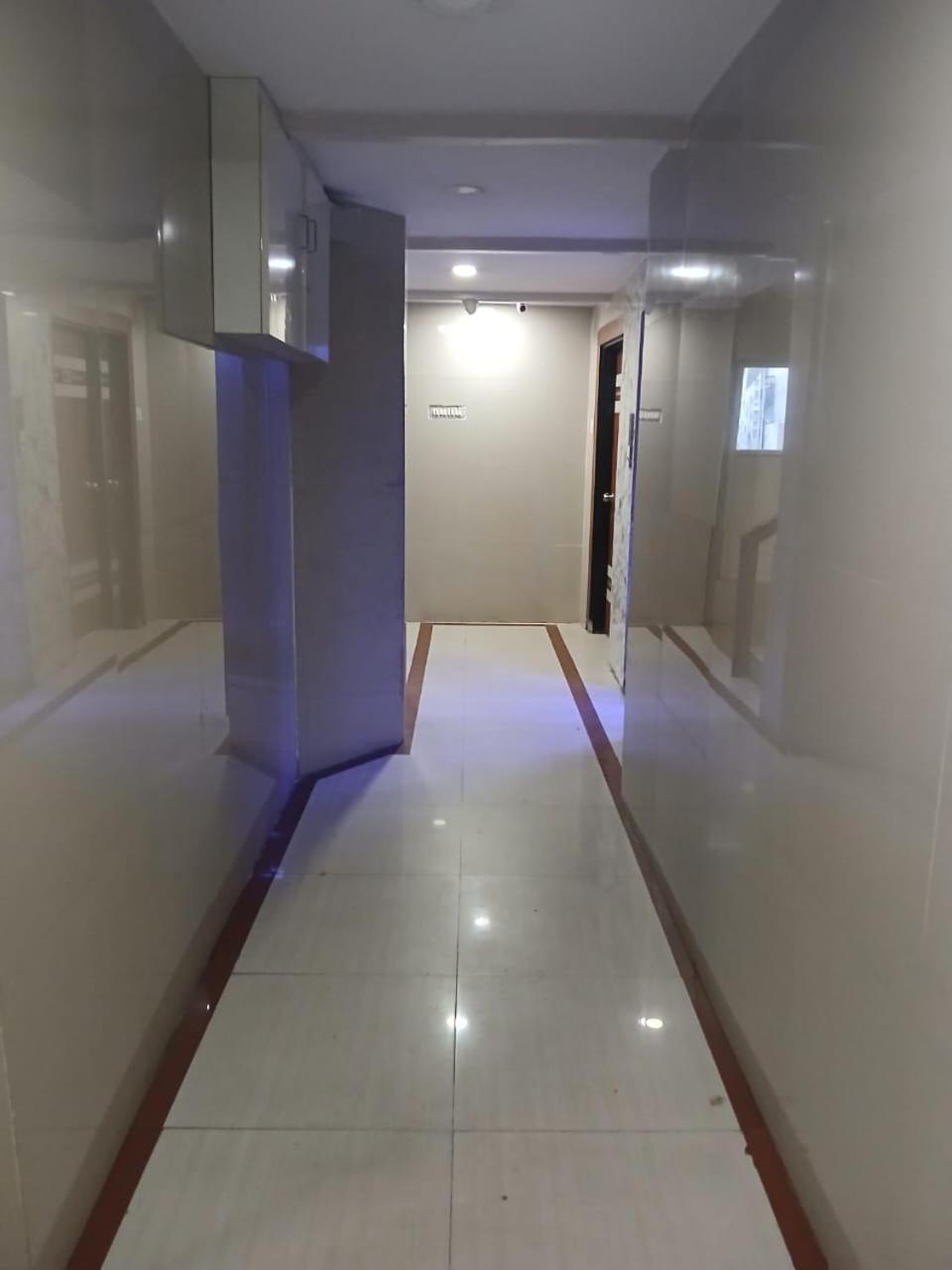 Blossoms Room Holiday Inn- Lakdikapul Hajdarabad Zewnętrze zdjęcie