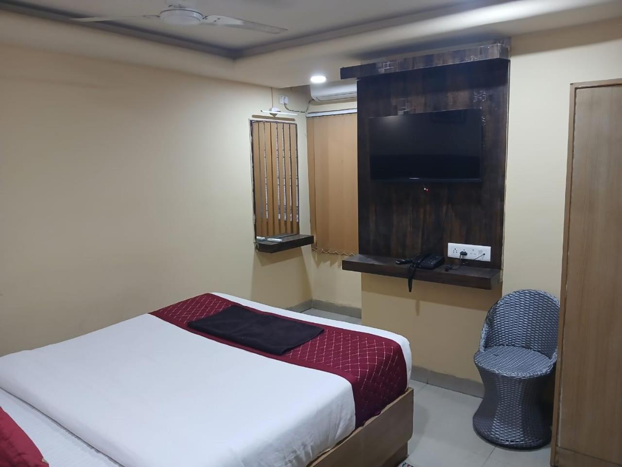 Blossoms Room Holiday Inn- Lakdikapul Hajdarabad Zewnętrze zdjęcie