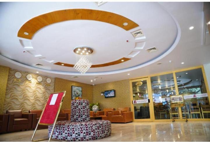 Blossoms Room Holiday Inn- Lakdikapul Hajdarabad Zewnętrze zdjęcie